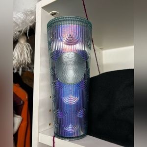 Starbucks cup, not sold with the straw. used 1-3 times.